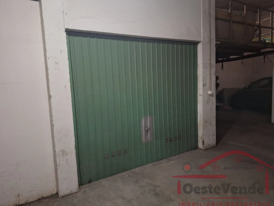 Garagem para Venda em Cadaval e Pêro Moniz Foto 1