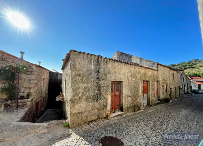 Moradia T5 para Venda em Castelo Novo