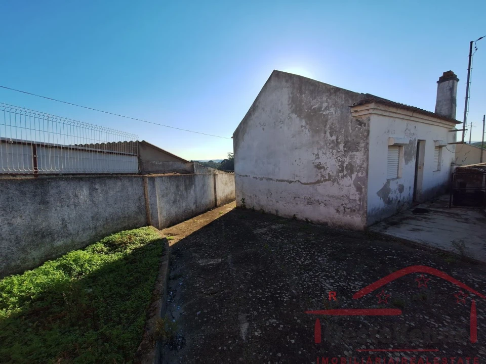 Moradia T2 para Venda em Vermelha Foto 8