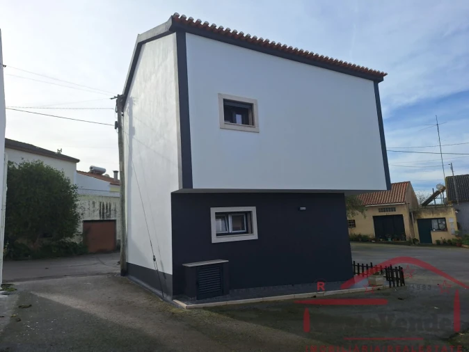 Moradia T2 para Venda em Vermelha Foto 6