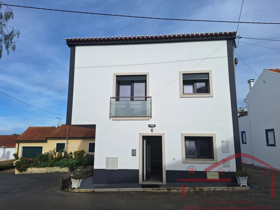 Moradia T2 para Venda em Vermelha Foto 3