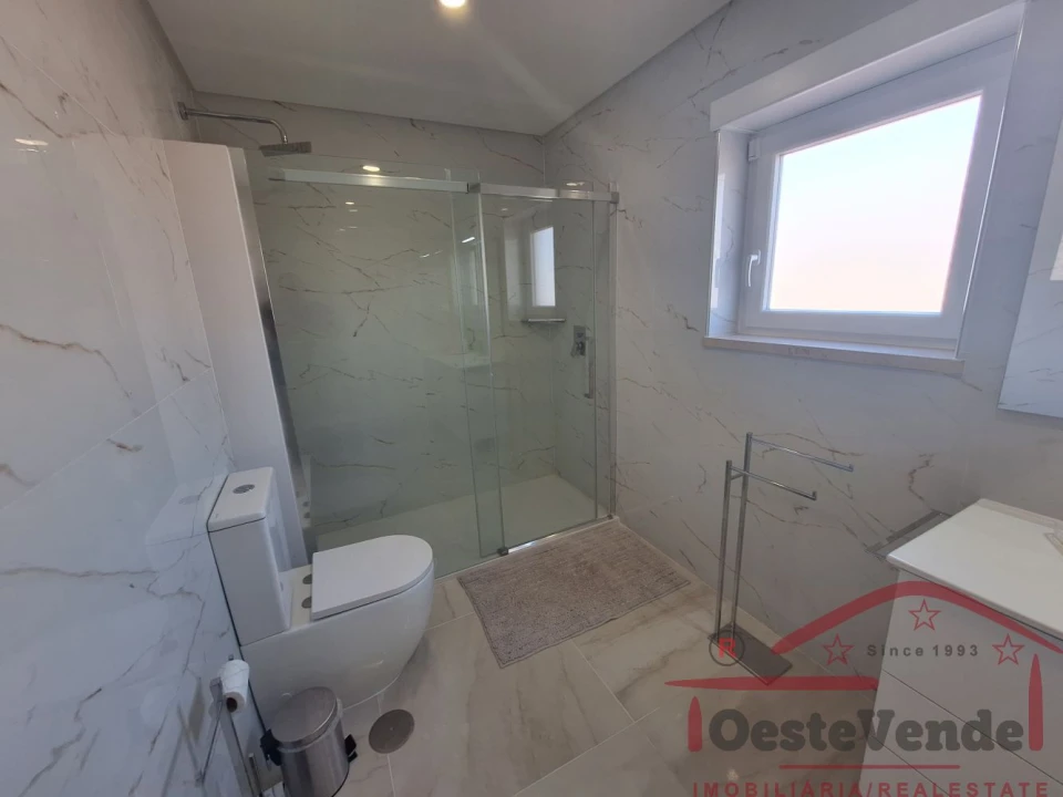 Moradia T4 para Venda em Cadaval e Pêro Moniz Foto 37