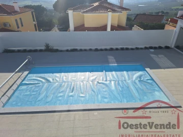 Moradia T4 para Venda em Cadaval e Pêro Moniz