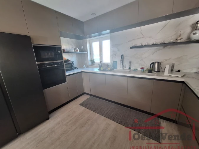 Moradia T4 para Venda em Cadaval e Pêro Moniz Foto 16