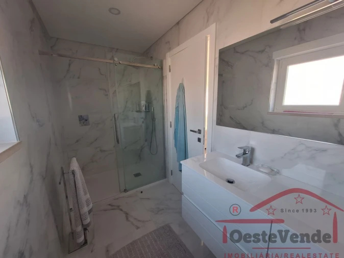 Moradia T4 para Venda em Cadaval e Pêro Moniz Foto 49