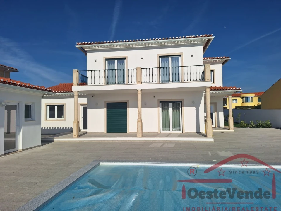 Moradia T4 para Venda em Cadaval e Pêro Moniz Foto 10