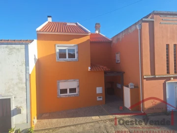 Moradia T5 para Venda em Cadaval e Pêro Moniz