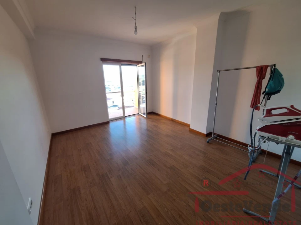 Moradia T5 para Venda em Cadaval e Pêro Moniz Foto 32