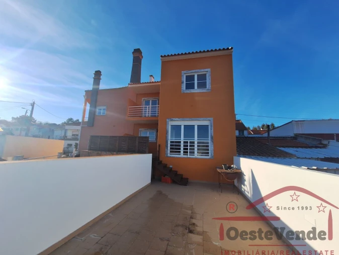 Moradia T5 para Venda em Cadaval e Pêro Moniz Foto 1