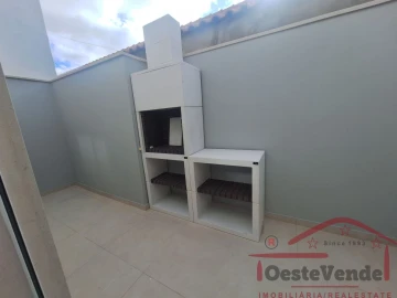 Moradia T1 para Venda em Cadaval e Pêro Moniz