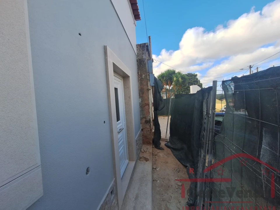 Moradia T1 para Venda em Cadaval e Pêro Moniz Foto 2