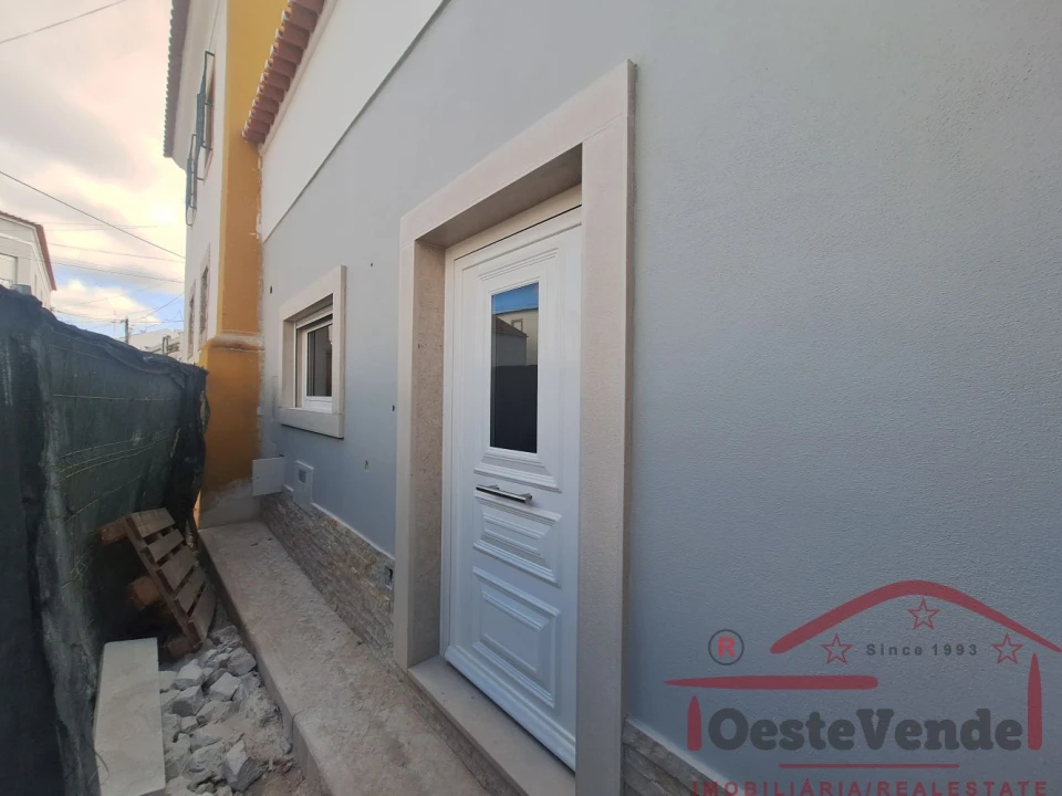 Moradia T1 para Venda em Cadaval e Pêro Moniz Foto 1