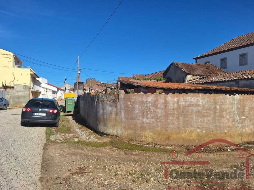 Moradia T3 para Venda em Bombarral e Vale Covo Foto 8