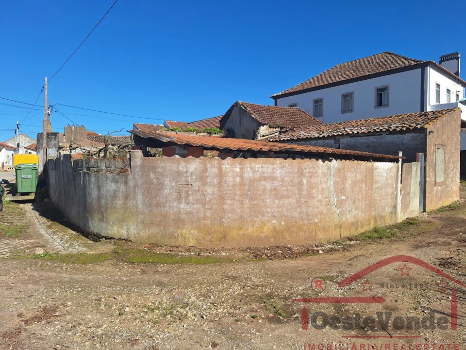 Moradia T3 para Venda em Bombarral e Vale Covo Foto 7