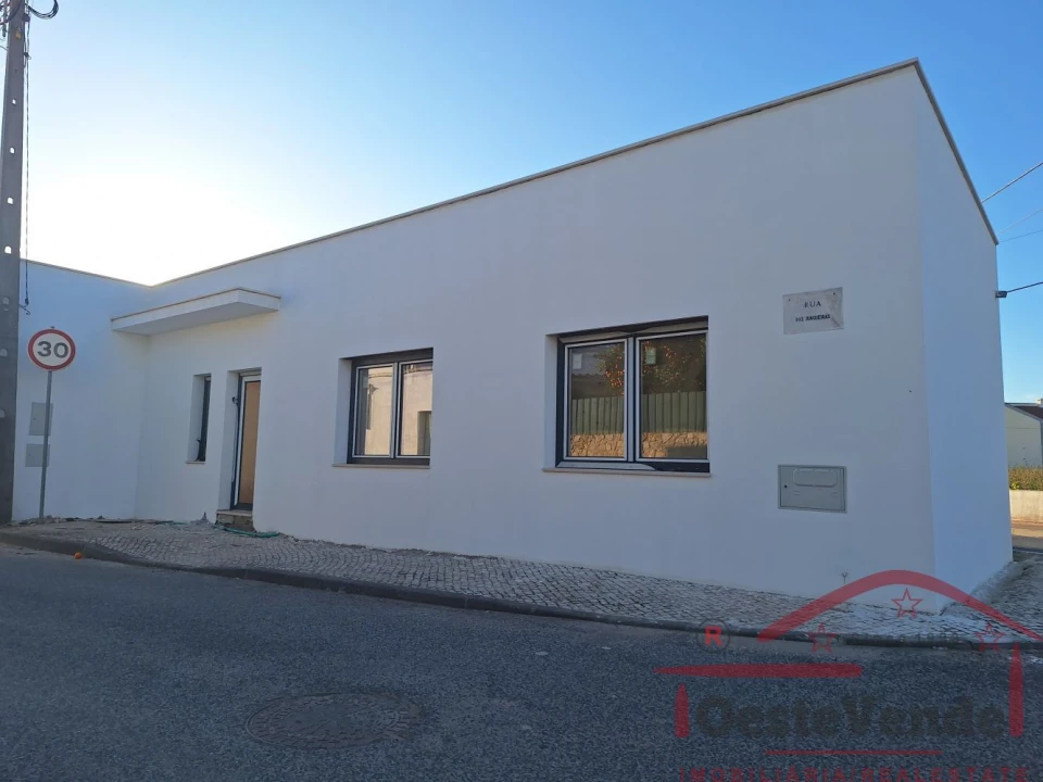 Moradia T3 para Venda em Lamas e Cercal Foto 1