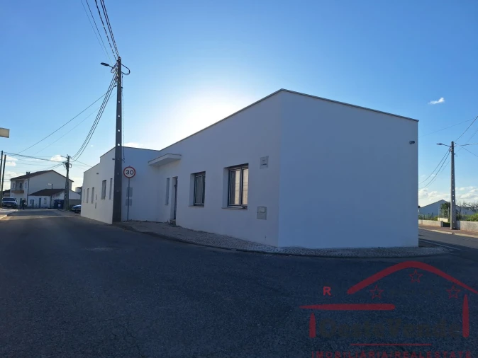 Moradia T3 para Venda em Lamas e Cercal Foto 4