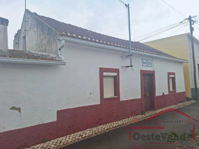 Moradia T3 para Venda em Vermelha