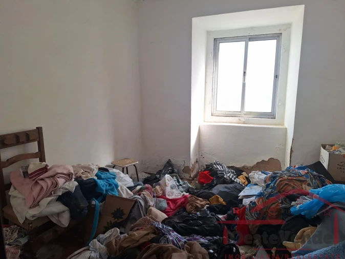 Moradia T3 para Venda em Peral Foto 10