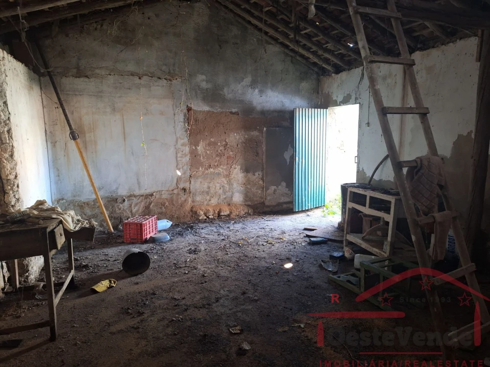 Moradia T3 para Venda em Peral Foto 22