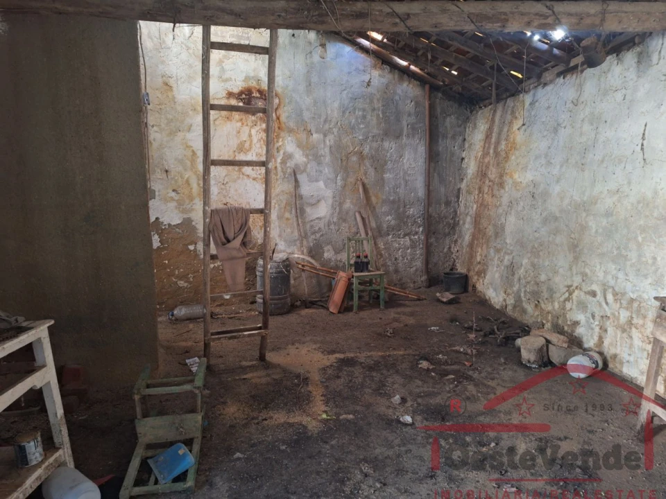 Moradia T3 para Venda em Peral Foto 23