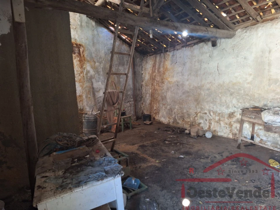 Moradia T3 para Venda em Peral Foto 24