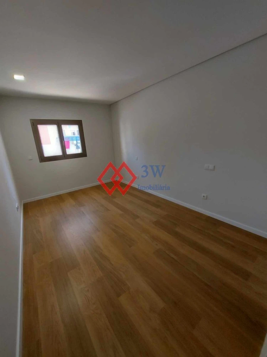 Apartamento T3 para Venda em São João Baptista e Santa Maria dos Olivais Foto 7