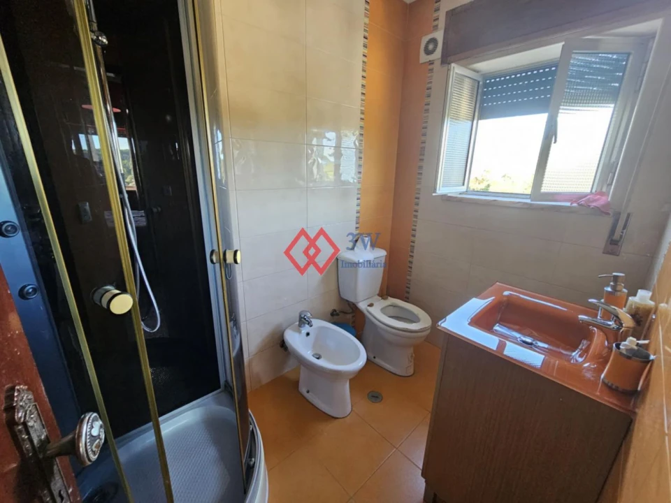 Moradia T4 para Venda em Assentiz Foto 28