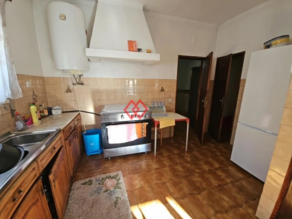 Moradia T4 para Venda em Assentiz Foto 9