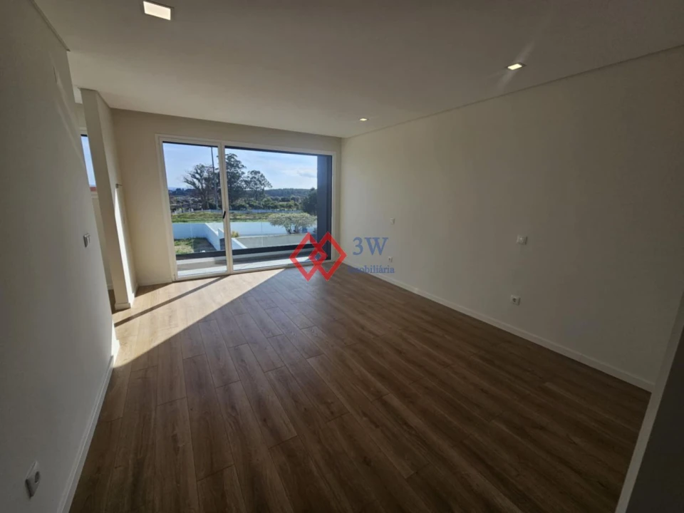 Moradia T4 para Venda em Nossa Sra de Fatima Foto 18