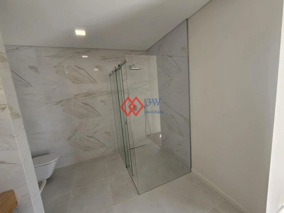 Moradia T4 para Venda em Nossa Sra de Fatima Foto 14