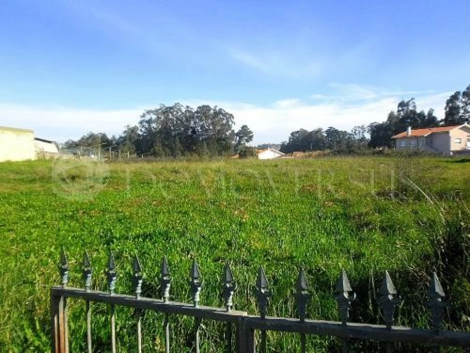 Terreno para Venda em Arcozelo Foto 3