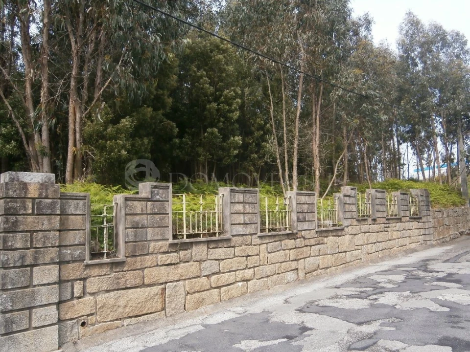 Terreno para Venda em Arcozelo Foto 3