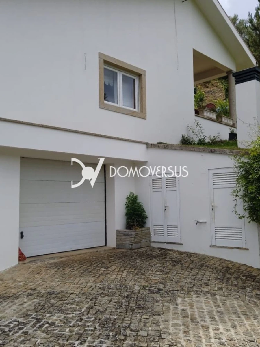 Quinta T3 para Venda em Portela Foto 5