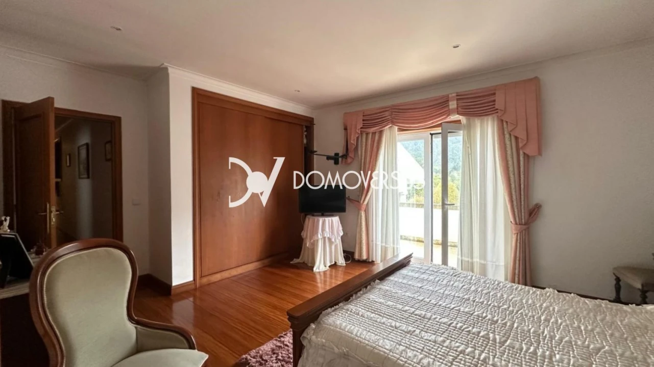 Quinta T3 para Venda em Portela Foto 13