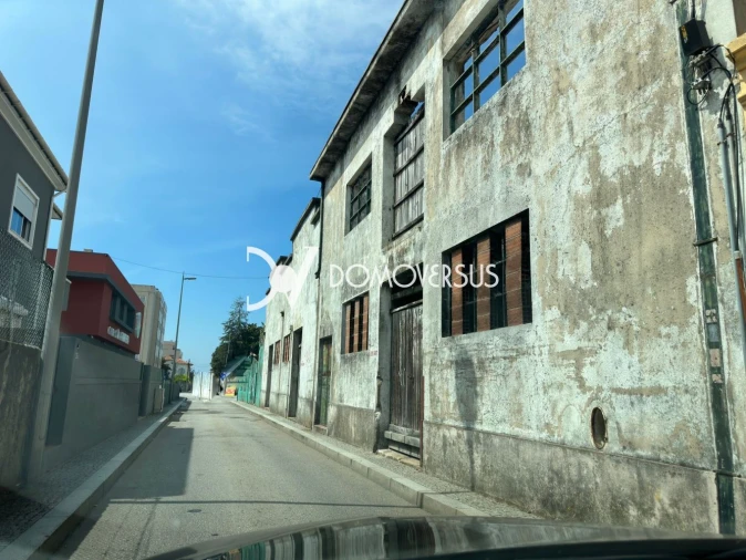 Loja para Venda em Gulpilhares e Valadares