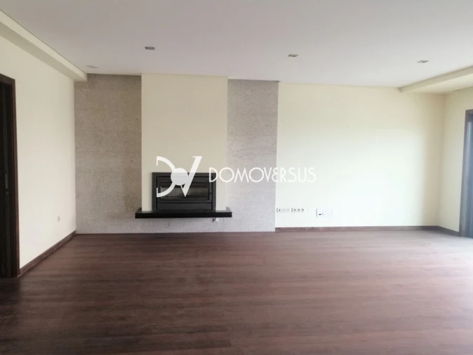 Moradia T4 para Venda em Gulpilhares e Valadares Foto 3