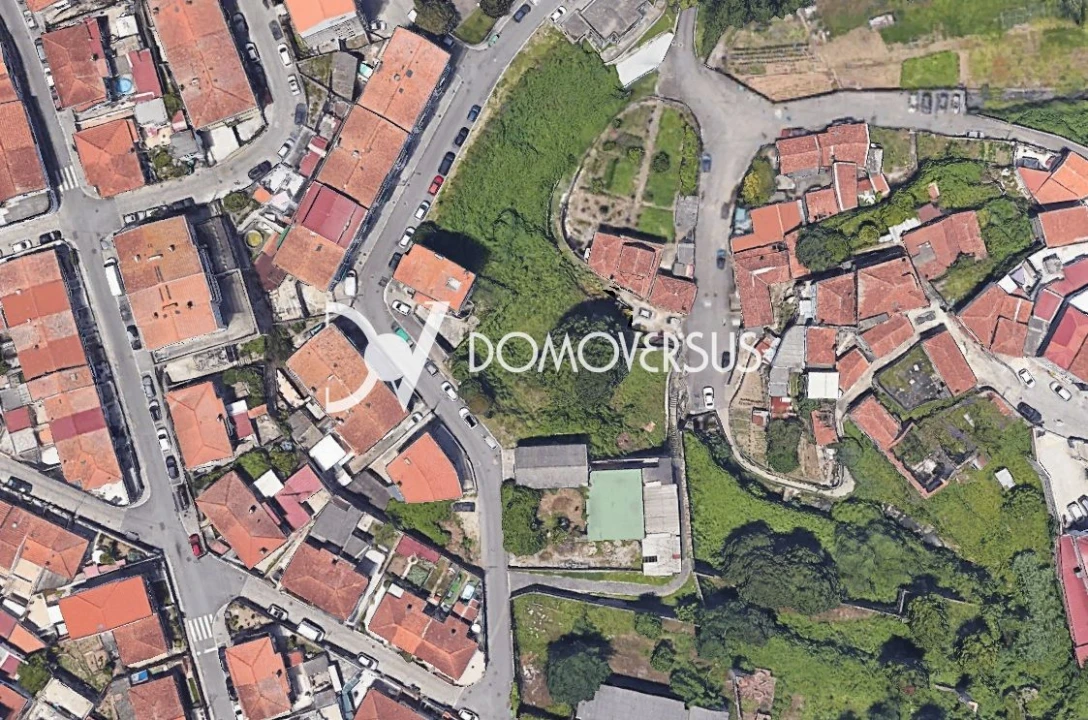 Terreno para Venda em Oliveira do Douro Foto 2
