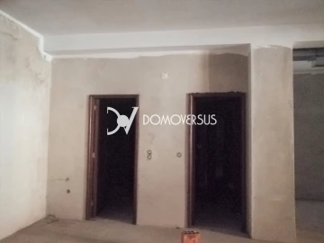 Loja para Venda em Mafamude e Vilar do Paraíso