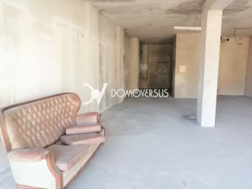 Loja para Venda em Mafamude e Vilar do Paraíso