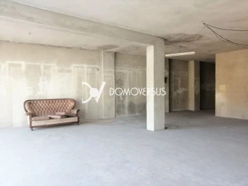 Loja para Venda em Mafamude e Vilar do Paraíso