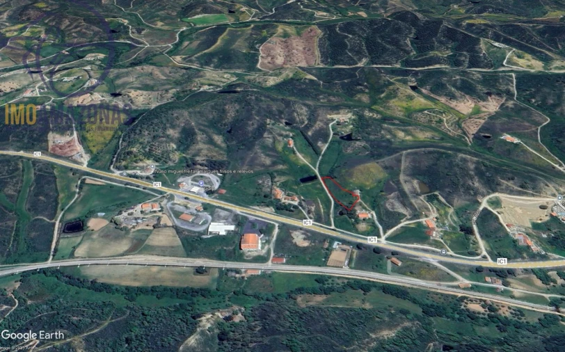 Moradia T3 para Venda em São Marcos da Serra Foto 15