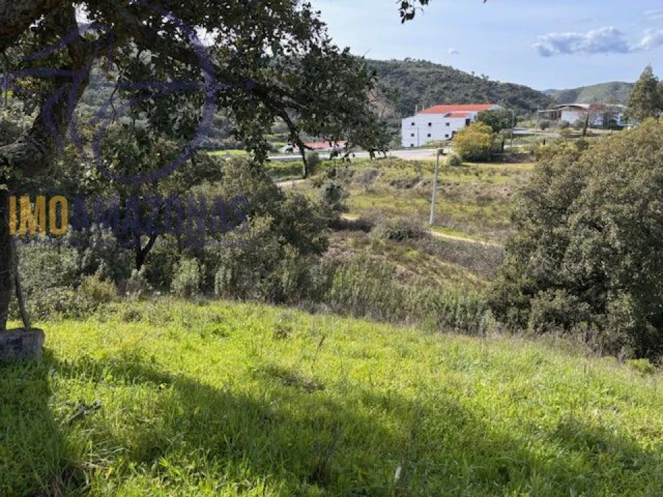 Moradia T3 para Venda em São Marcos da Serra Foto 3