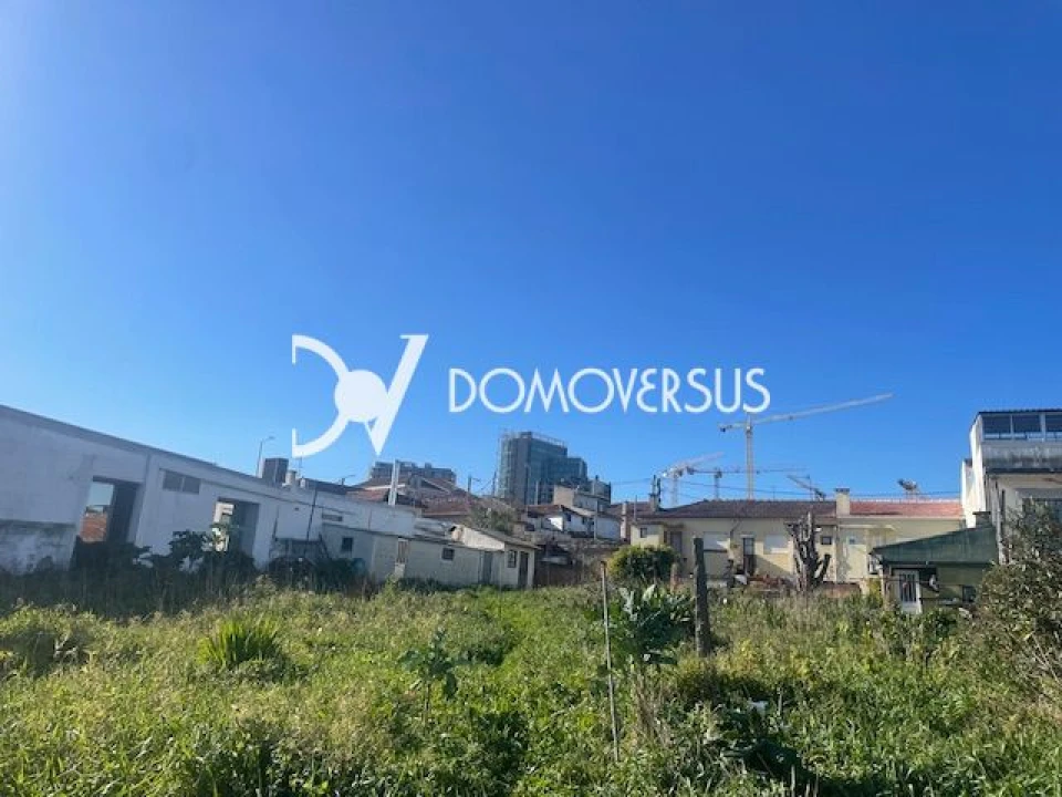 Terreno para Venda em Santa Marinha e São Pedro da Afurada Foto 1