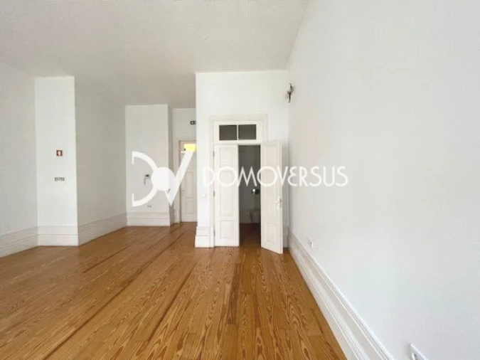 Loja para Arrendamento em Cedofeita, Santo Ildefonso, Sé, Miragaia, São Nicolau e Vitória Foto 7