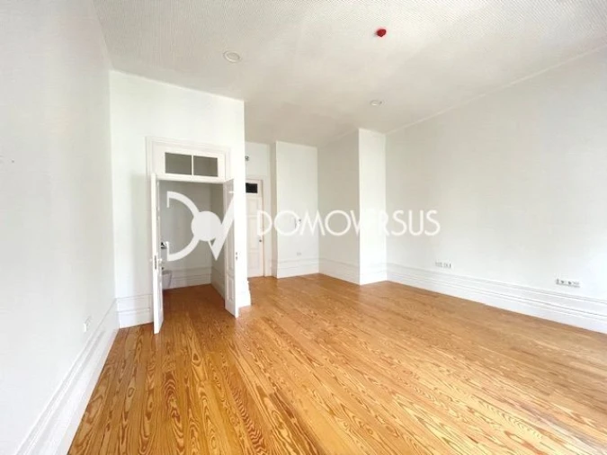 Loja para Arrendamento em Cedofeita, Santo Ildefonso, Sé, Miragaia, São Nicolau e Vitória Foto 8