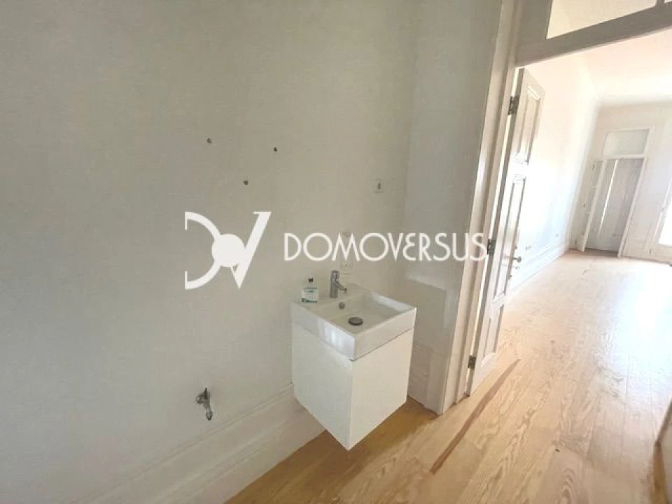 Loja para Arrendamento em Cedofeita, Santo Ildefonso, Sé, Miragaia, São Nicolau e Vitória Foto 6