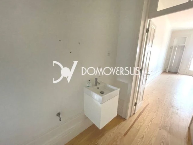 Loja para Arrendamento em Cedofeita, Santo Ildefonso, Sé, Miragaia, São Nicolau e Vitória Foto 6