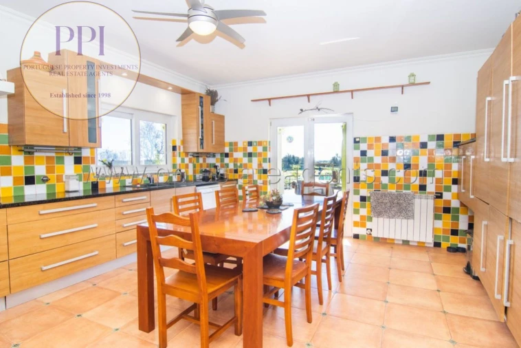 Moradia T4 para Venda em Bensafrim e Barão de São João Foto 13