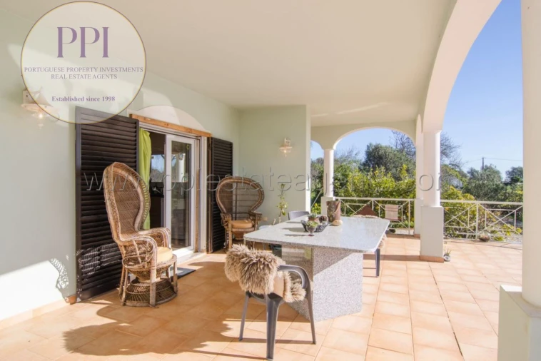 Moradia T4 para Venda em Bensafrim e Barão de São João Foto 9