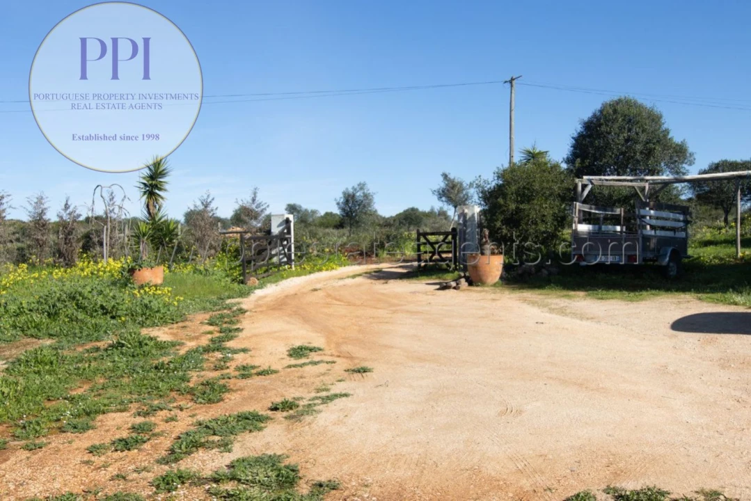 Moradia T4 para Venda em Bensafrim e Barão de São João Foto 59